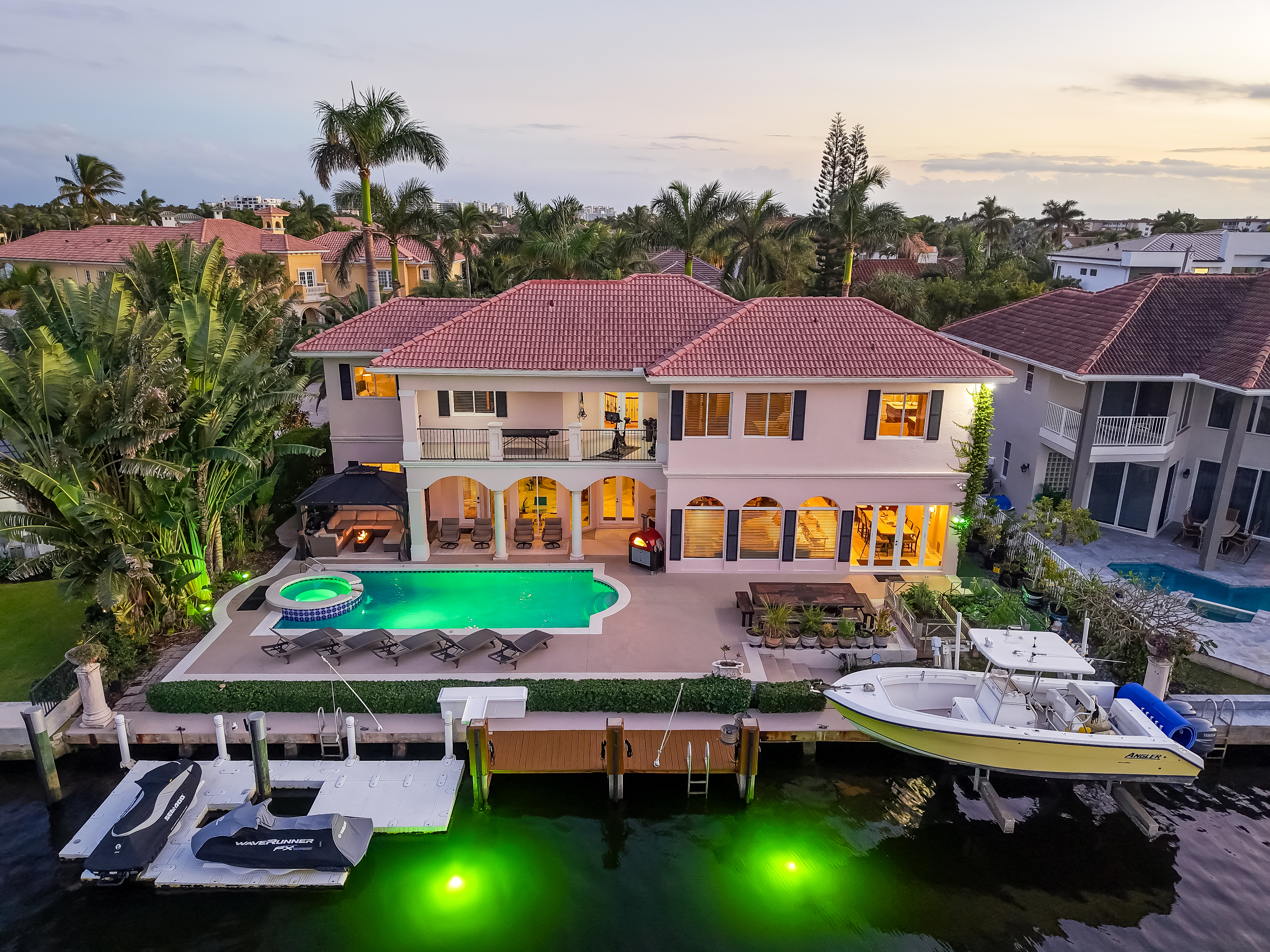 Dolce Vita Salata - Waterfront view with pool and dock